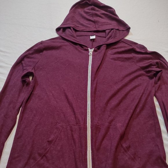 OLD NAVY winter wine maroon colored light weight hoodie size SP - Picture 6 of 7